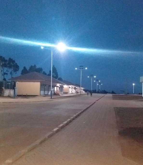 洪江市非洲科特迪瓦太阳能路灯工程